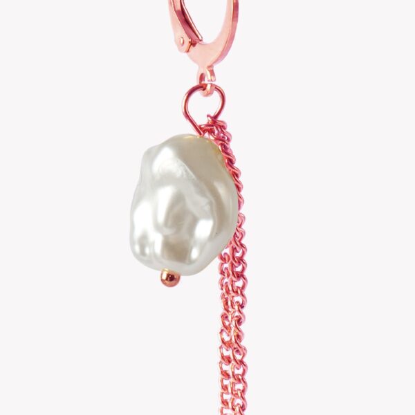 AFRA JEW DANGLING ROSEGOLD STAINLESS STEEL EARRING - Image 3